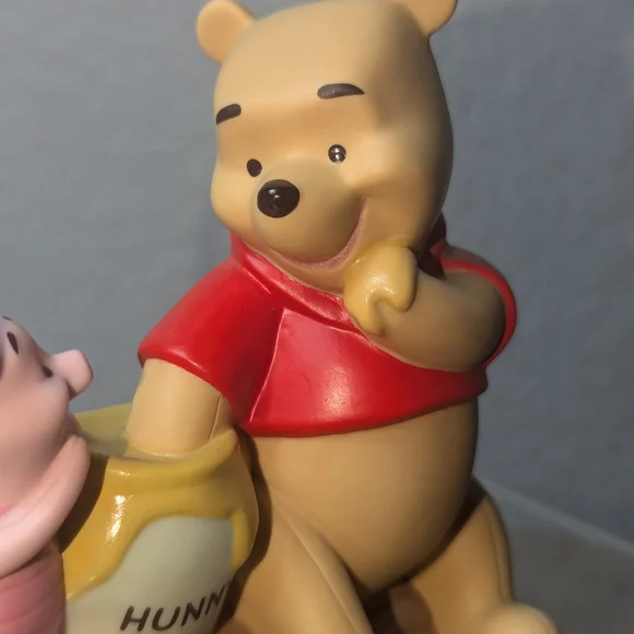Winnie The Pooh And Friends Friendship Is The Sweetest Kind Of Sharing Figurine - Picture 5 of 10